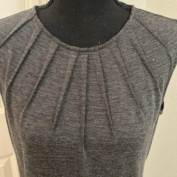 Sharagano Dark Gray Stretch Knit Career Office Knee Dress Sheath Sleeveless Sz 8 - Picture 2 of 8